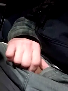 Snapshot of QcMisterv13 chatting on December 3, 2024, 3:20 am QcMisterv13 online show from December 3, 2024, 3:20 am