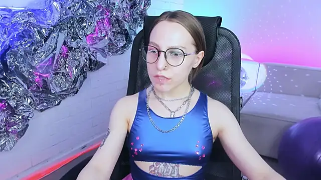 Snapshot of AphexQueen chatting on January 26, 2025, 7:31 pm AphexQueen online show from January 26, 2025, 7:31 pm