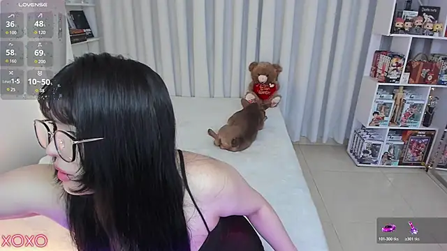 misshoneyxxx online show from March 18, 2026, 4:15 am