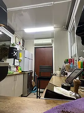 cinnabon  online show from March 12, 2025, 6:44 pm