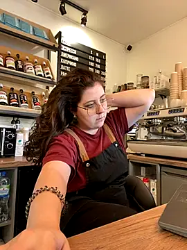 cinnabon  online show from October 1, 2025, 1:50 pm