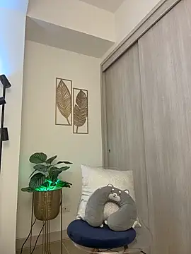 Snapshot of rubyhill_2711 chatting on February 10, 2026, 11:53 pm rubyhill 2711 online show from February 10, 2026, 11:53 pm