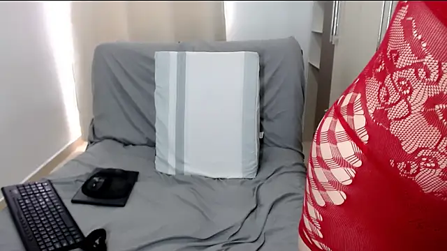 Laura-pervert online show from February 6, 2025, 9:06 pm