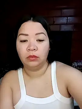 Snapshot of Chantal_lopez chatting on February 9, 2026, 4:33 pm Chantal lopez online show from February 9, 2026, 4:33 pm