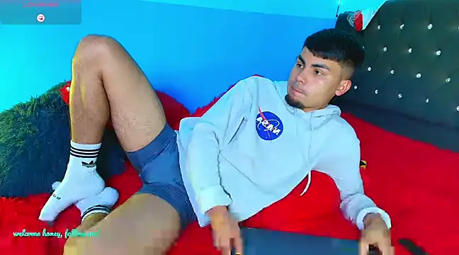 Snapshot of kalivan_voinesscu chatting on December 7, 2024, 4:42 am kalivan voinesscu online show from December 7, 2024, 4:42 am