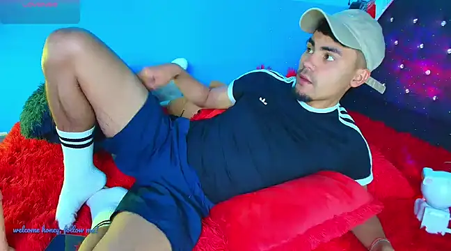 Snapshot of kalivan_voinesscu chatting on December 10, 2024, 9:00 pm kalivan voinesscu online show from December 10, 2024, 9:00 pm