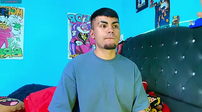 Snapshot of kalivan_voinesscu chatting on January 22, 2025, 7:45 pm kalivan voinesscu online show from January 22, 2025, 7:45 pm