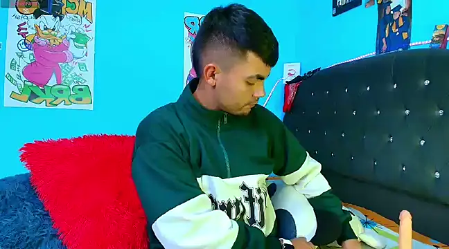 Snapshot of kalivan_voinesscu chatting on February 3, 2025, 5:51 am kalivan voinesscu online show from February 3, 2025, 5:51 am