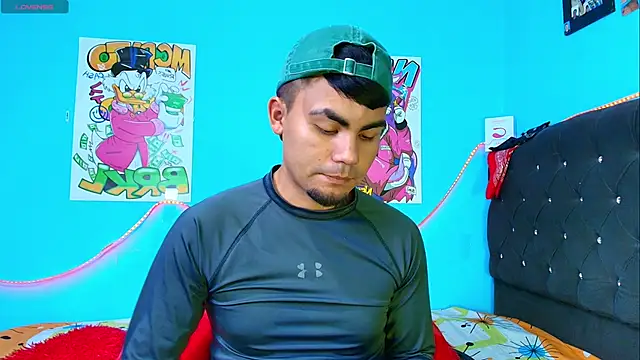 Snapshot of kalivan_voinesscu chatting on February 9, 2025, 6:22 am kalivan voinesscu online show from February 9, 2025, 6:22 am