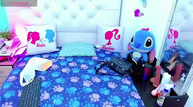 antonela xxx online show from March 22, 2025, 8:26 pm