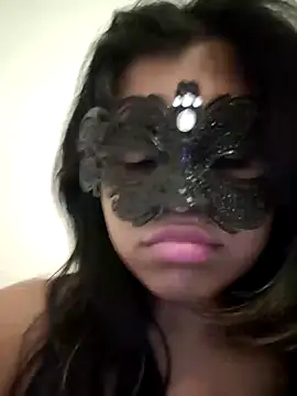 Snapshot of Bella_Luna18 chatting on December 23, 2024, 9:08 pm Bella Luna18 online show from December 23, 2024, 9:08 pm