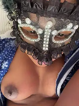 Snapshot of Bella_Luna18 chatting on November 24, 2025, 3:56 pm Bella Luna18 online show from November 24, 2025, 3:56 pm