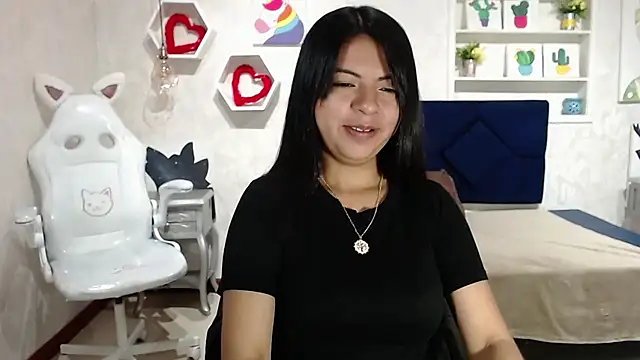 CarolineBrunx online show from September 19, 2025, 3:19 am