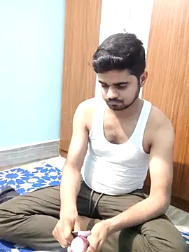 Snapshot of Ishan003 chatting on April 22, 2026, 2:40 pm Ishan003 online show from April 22, 2026, 2:40 pm