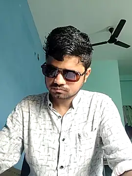Snapshot of Ishan003 chatting on June 8, 2026, 5:19 am Ishan003 online show from June 8, 2026, 5:19 am