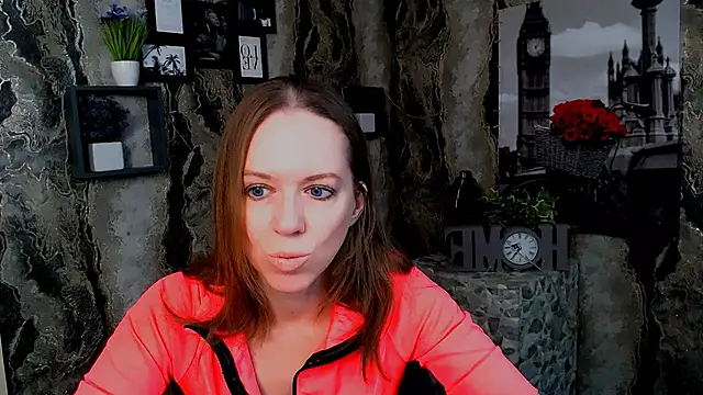 GloriaSi  online show from November 25, 2025, 9:09 am