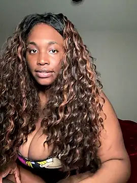 Stacy Raine online show from February 10, 2026, 4:05 am