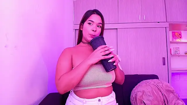 Shenoa1 online show from March 12, 2025, 7:06 pm