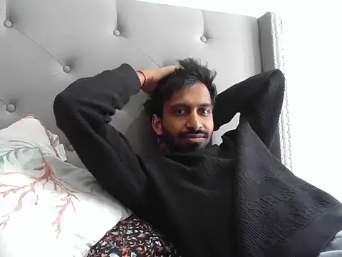 Snapshot of skinny__boy__ chatting on February 10, 2026, 5:17 pm skinny boy online show from February 10, 2026, 5:17 pm