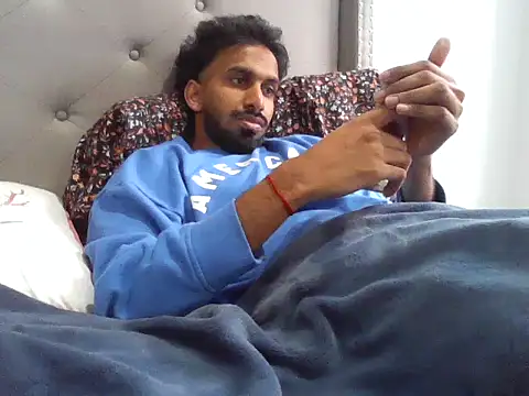 Snapshot of skinny__boy__ chatting on March 2, 2026, 7:21 pm skinny boy online show from March 2, 2026, 7:21 pm