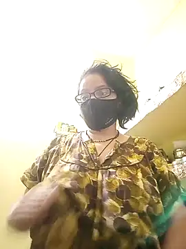 heenage online show from February 28, 2025, 3:04 pm