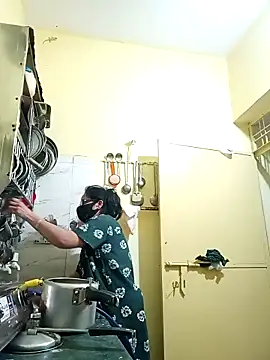 heenage online show from March 20, 2025, 2:53 pm