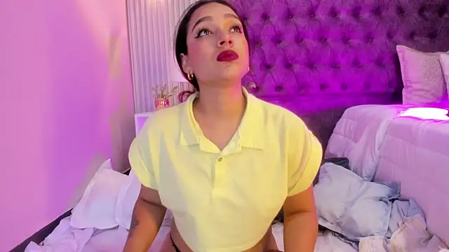 Snapshot of EMILYY_FOXY chatting on March 21, 2025, 7:46 pm EMILYY FOXY online show from March 21, 2025, 7:46 pm