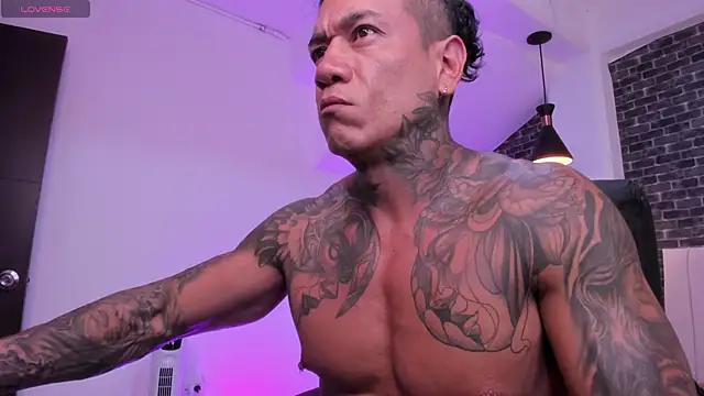 Dantesuarez28 online show from February 17, 2026, 9:50 am