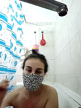 MikaKors online show from December 18, 2024, 5:10 pm