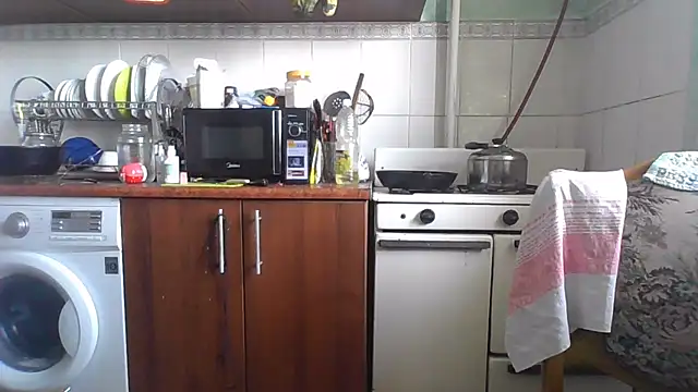 MikaKors online show from February 1, 2025, 5:49 am