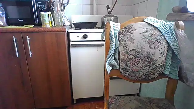 MikaKors online show from February 2, 2025, 7:20 am