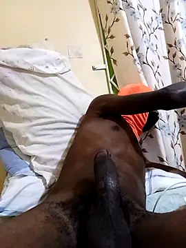 Snapshot of Kinng3 chatting on February 8, 2026, 3:21 am Kinng3 online show from February 8, 2026, 3:21 am