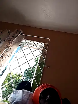 Snapshot of Kinng3 chatting on February 8, 2026, 6:33 pm Kinng3 online show from February 8, 2026, 6:33 pm