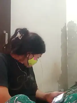 illay love online show from March 8, 2025, 10:11 am