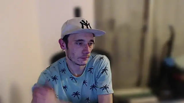 Snapshot of MrKingDick607 chatting on February 12, 2026, 1:55 am MrKingDick607 online show from February 12, 2026, 1:55 am