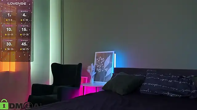 Margaret Clark  online show from March 21, 2025, 11:01 am