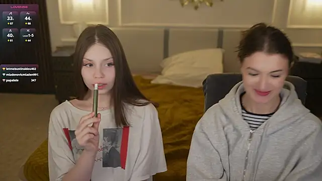 Snapshot of Beatrice_054 chatting on February 13, 2025, 10:23 am Beatrice 054 online show from February 13, 2025, 10:23 am