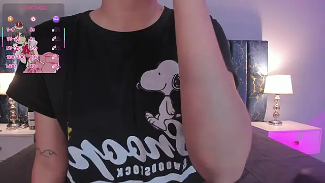 Sophia Lemos online show from September 30, 2025, 2:22 pm