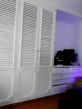 Adel Nesbiit online show from March 12, 2026, 7:42 pm