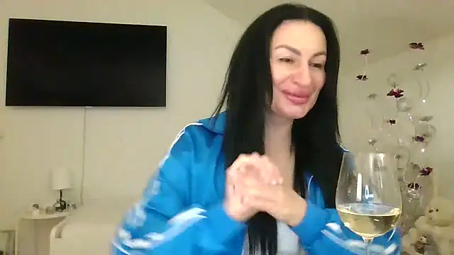 Helena7077 online show from January 31, 2025, 11:35 pm