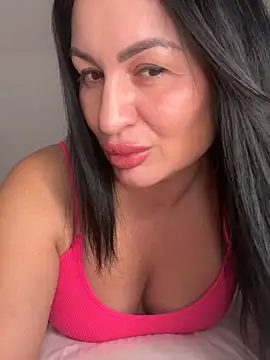 Helena7077 online show from November 25, 2025, 11:16 pm