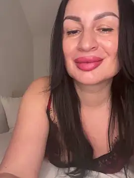 Helena7077 online show from February 18, 2026, 11:44 pm