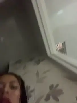 ElaaPerez online show from December 17, 2025, 11:38 am