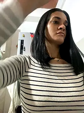 Snapshot of Biancasantillana chatting on October 17, 2025, 1:25 pm Biancasantillana online show from October 17, 2025, 1:25 pm