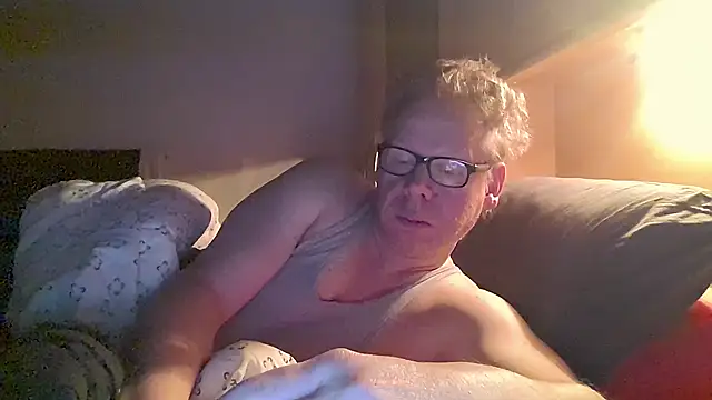 Snapshot of kinkyslet8 chatting on December 20, 2025, 6:53 am kinkyslet8 online show from December 20, 2025, 6:53 am