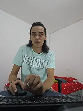 NickSull   online show from December 4, 2025, 10:29 pm