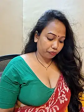DREAM GIRL-30 online show from June 13, 2026, 5:00 pm