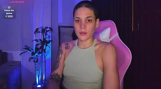 Charlee pink online show from January 4, 2025, 12:37 am