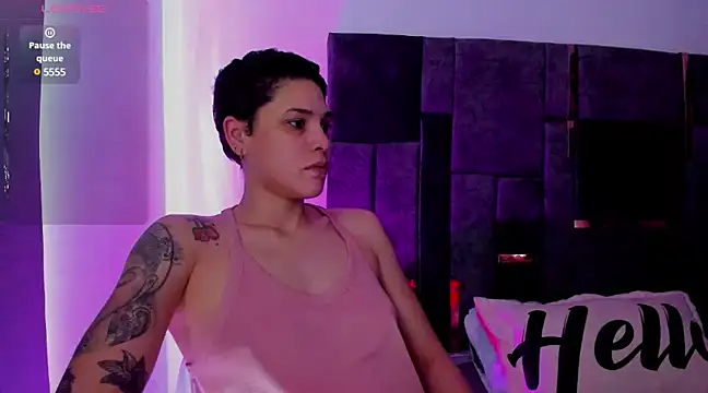 Charlee pink online show from March 19, 2025, 8:22 pm