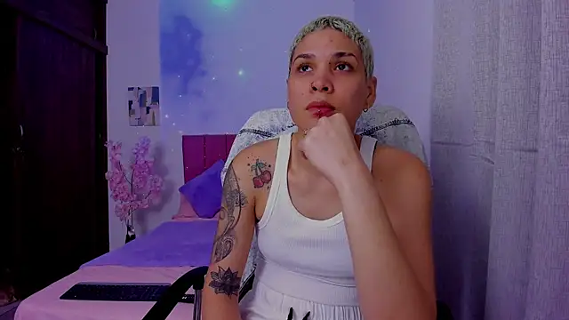 Charlee pink online show from September 28, 2025, 1:00 am